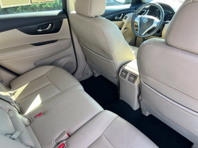 Used 2016 Nissan Rogue SL w/ SL Premium Package FWD image 15