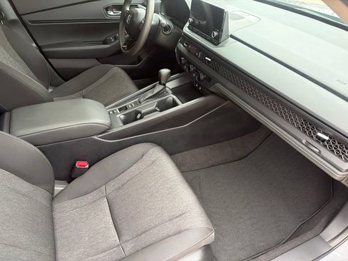 Used 2025 Honda Accord SE image 34
