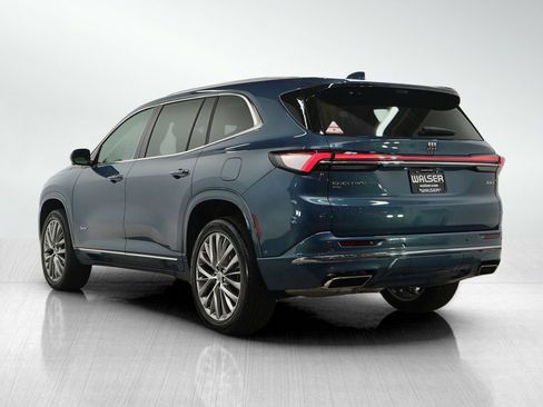 Used 2025 Buick Enclave Avenir w/ Super Cruise Package image 3