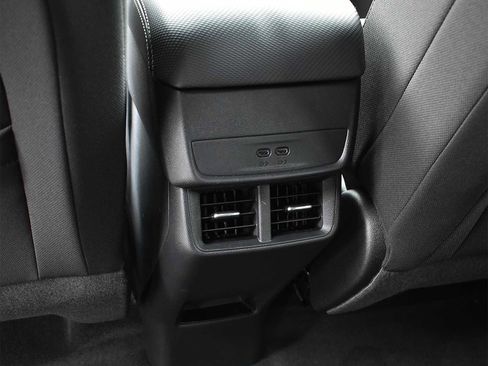 New 2026 Chevrolet Equinox LT image 10