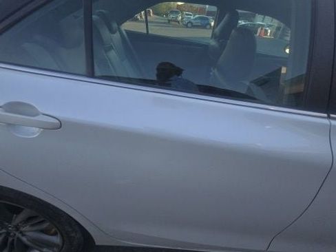 Used 2016 Toyota Camry SE image 5