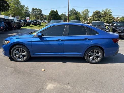 Used 2022 Volkswagen Jetta SE FWD image 6