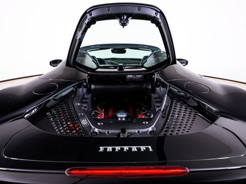 Used 2022 Ferrari SF90 Spider AWD/4WD image 14