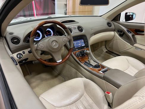Used 2009 Mercedes-Benz SL 550 image 44