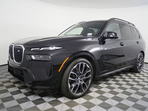 Certified 2026 BMW X7 M60i AWD/4WD image 7
