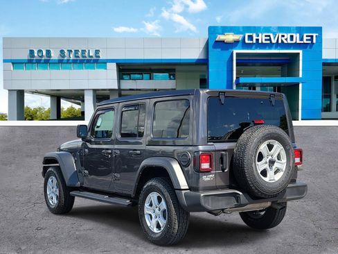 Used 2022 Jeep Wrangler Unlimited Sport w/ Sun And Sound Package AWD/4WD image 3