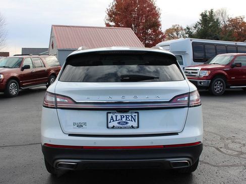 Used 2022 Lincoln Nautilus Reserve w/ Luxury Package image 5