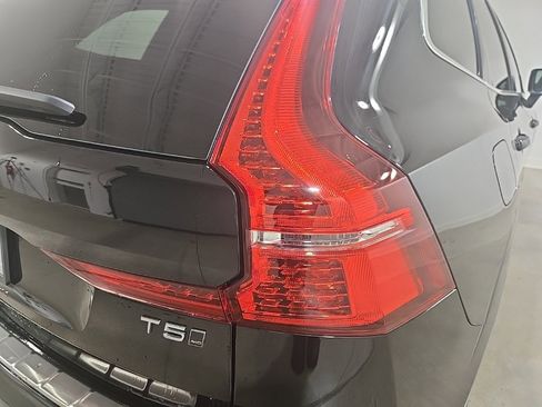 Used 2021 Volvo XC60 T5 Inscription image 19