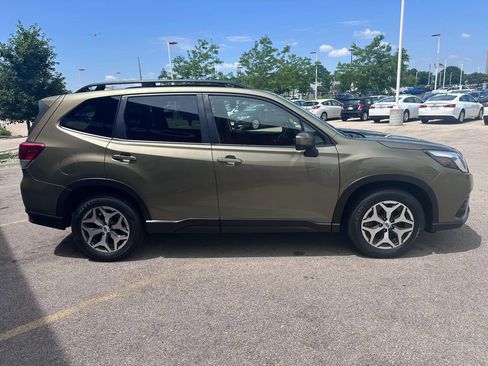 Used 2023 Subaru Forester Premium AWD/4WD image 4