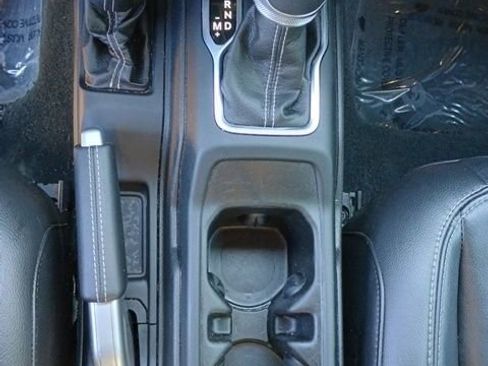 Used 2022 Jeep Wrangler Unlimited Sahara w/ LED Lighting Group image 31