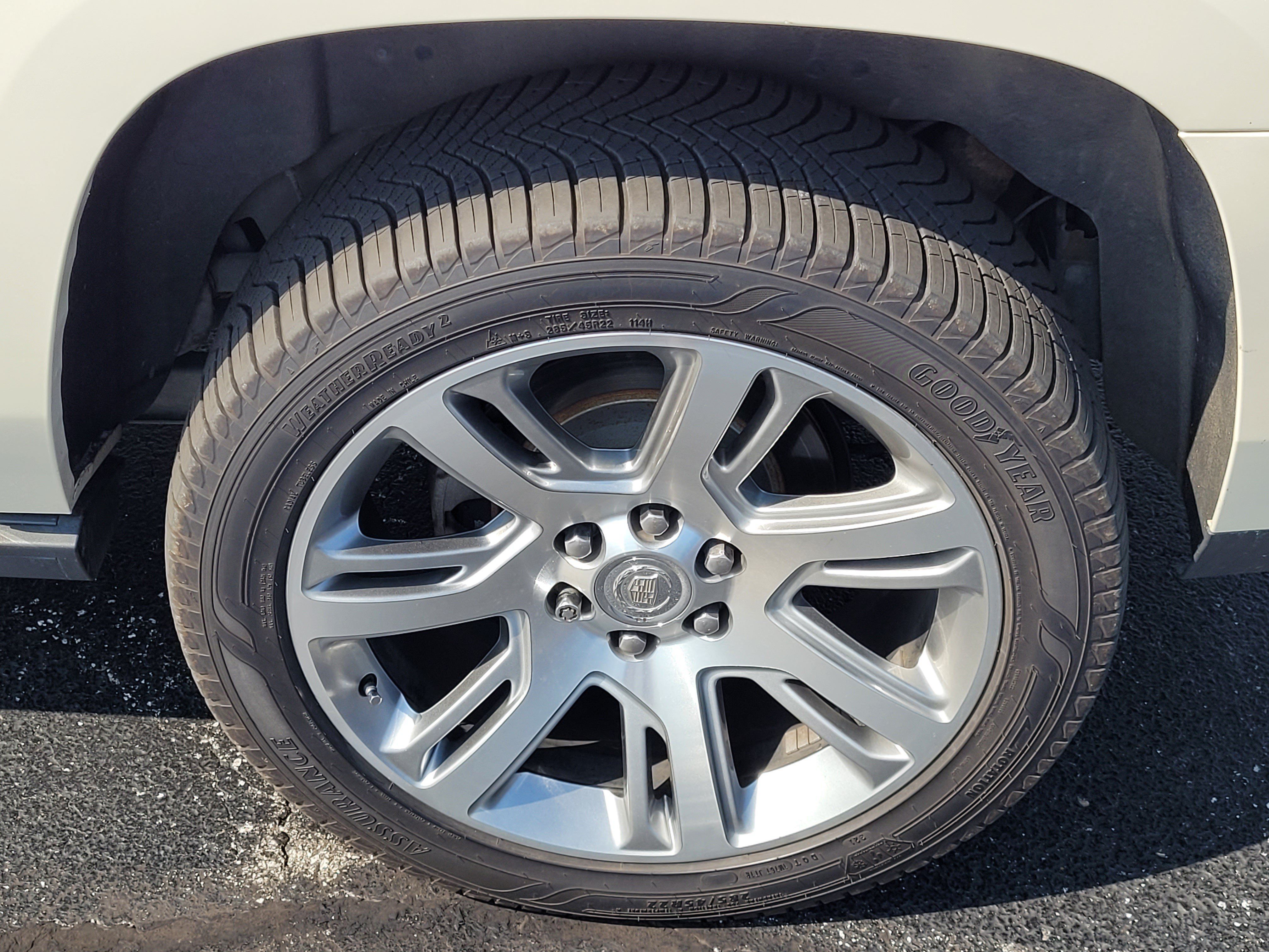 Used 2015 Cadillac Escalade ESV Premium AWD/4WD image 10