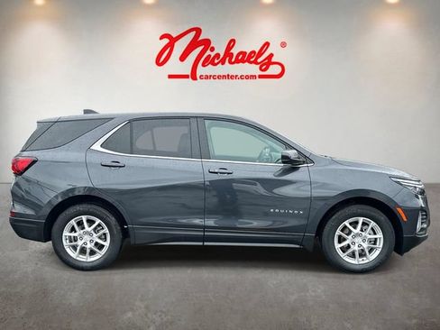 Used 2023 Chevrolet Equinox LT FWD image 2