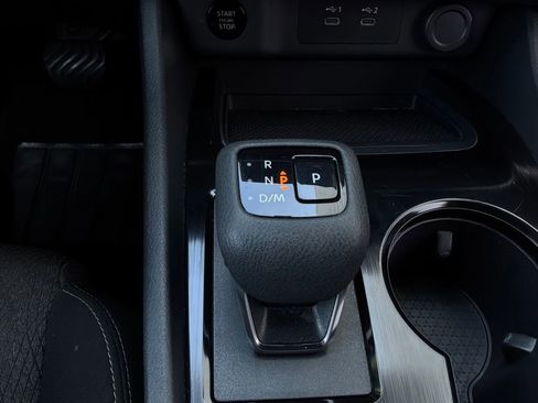 Used 2025 Nissan Rogue SV FWD image 24