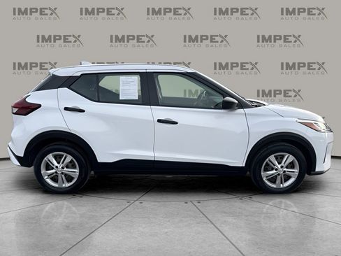 Used 2023 Nissan Kicks S image 6