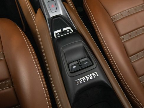 Certified 2022 Ferrari F8 Tributo image 45