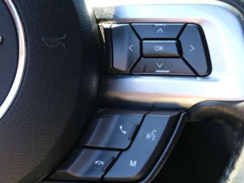 Used 2018 Ford Mustang Coupe RWD image 11