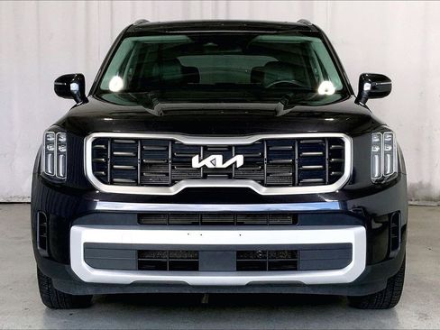 Used 2025 Kia Telluride S image 2