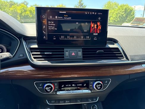 Used 2023 Audi Q5 2.0T Premium Plus w/ Premium Plus Package AWD/4WD image 10