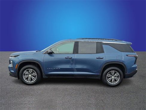 Certified 2025 Chevrolet Traverse LT image 6