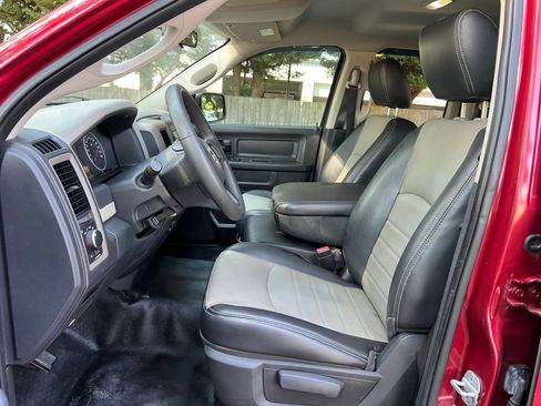 Used 2012 RAM 1500 Tradesman RWD image 23