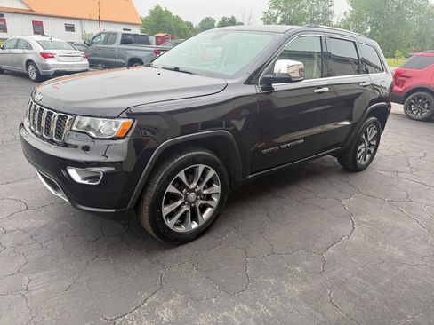 Used 2018 Jeep Grand Cherokee Limited AWD/4WD image 3