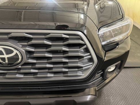 Certified 2023 Toyota Tacoma TRD Off-Road image 5