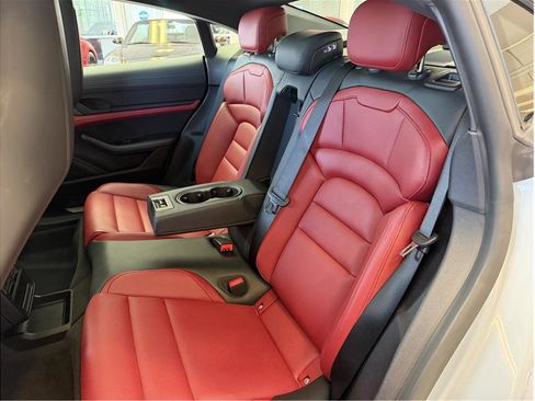 Used 2023 Porsche Taycan 4S w/ Premium Package image 26