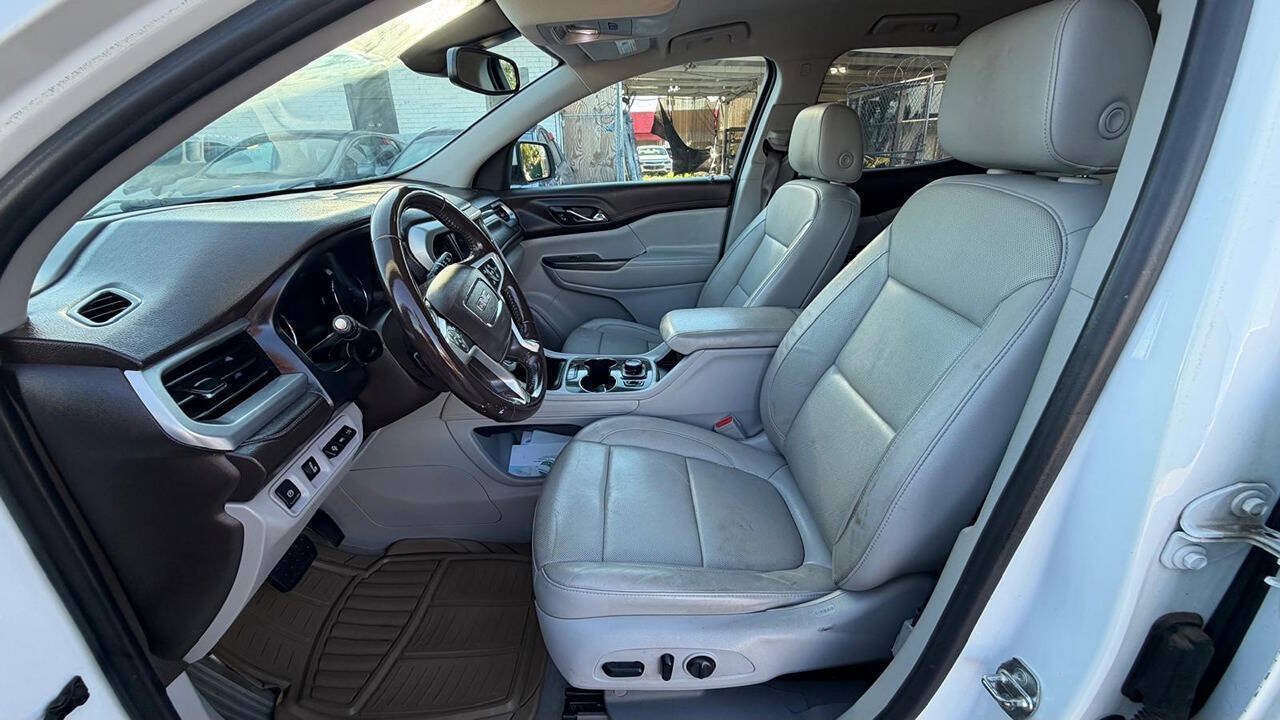 Used 2020 GMC Acadia SLT w/ Driver Alert Package II FWD image 11