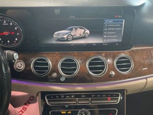 Used 2017 Mercedes-Benz E 300 4MATIC image 22