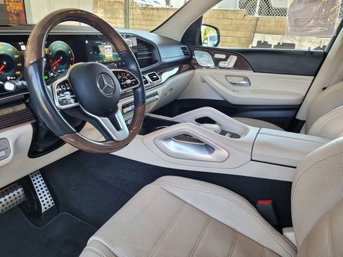 Used 2022 Mercedes-Benz GLS 450 4MATIC image 10