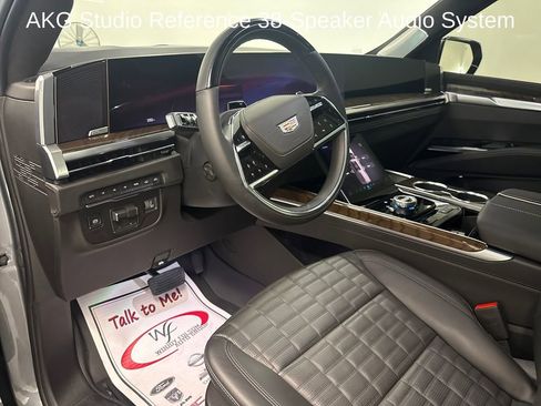Used 2026 Cadillac Escalade Platinum Sport w/ LPO, ONYX Package AWD/4WD image 9