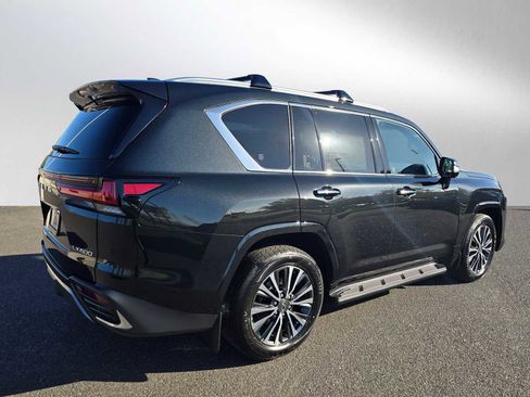 New 2025 Lexus LX 600 4WD w/ Premium Package image 3