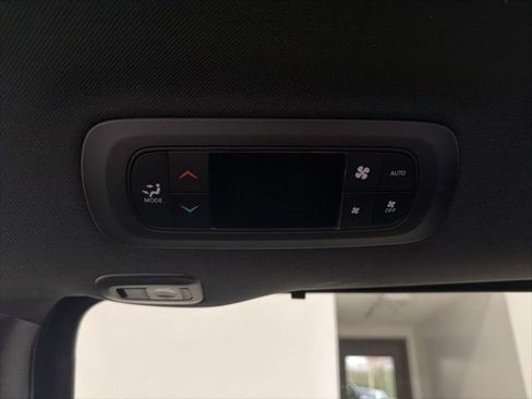 New 2026 Chrysler Pacifica Limited w/ S Appearance Package image 16