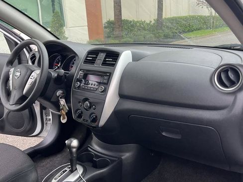 Used 2016 Nissan Versa SV FWD image 14