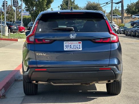 Used 2025 Honda CR-V LX image 5
