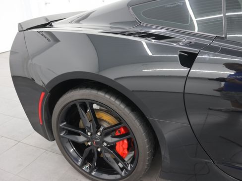 Used 2016 Chevrolet Corvette Stingray Coupe w/ Carbon Flash Badge Package RWD image 24