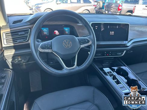 Used 2024 Volkswagen Atlas SE image 23