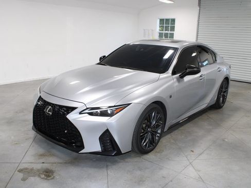 Used 2024 Lexus IS 500 RWD image 4