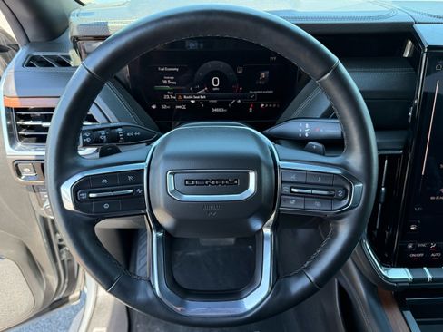 Used 2025 GMC Yukon Denali AWD/4WD image 14