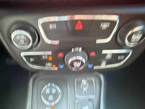 Used 2020 Jeep Compass Trailhawk AWD/4WD image 19