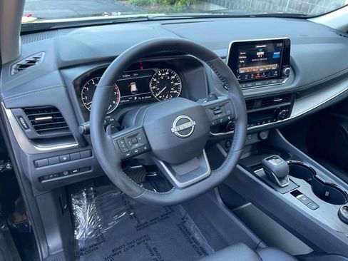Used 2026 Nissan Rogue SV w/ SV Premium Package AWD/4WD image 18