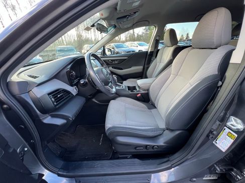 Used 2022 Subaru Outback Premium image 10