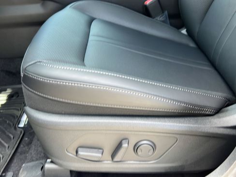 New 2026 Kia Sorento EX FWD image 17