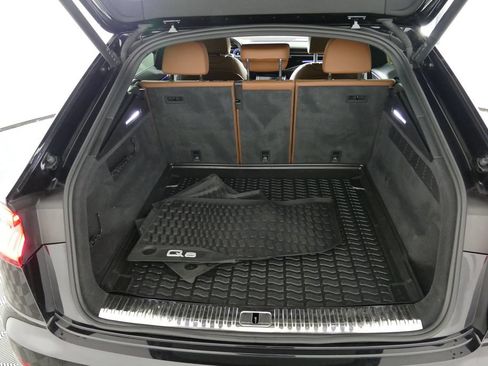 Used 2021 Audi Q8 Premium Plus w/ Premium Plus Package AWD/4WD image 29