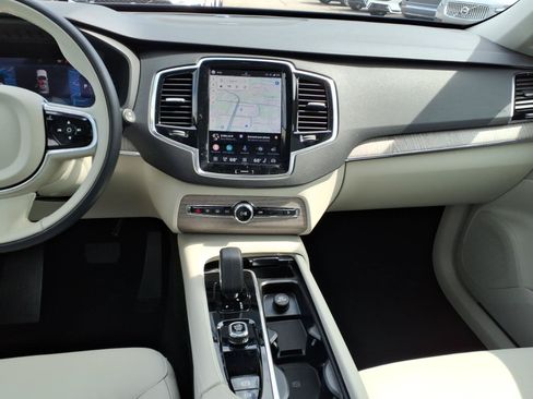 Certified 2024 Volvo XC90 B5 Plus AWD/4WD image 14