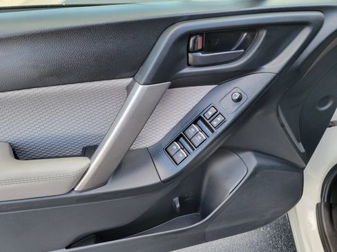 Used 2018 Subaru Forester 2.5i Premium AWD/4WD image 9