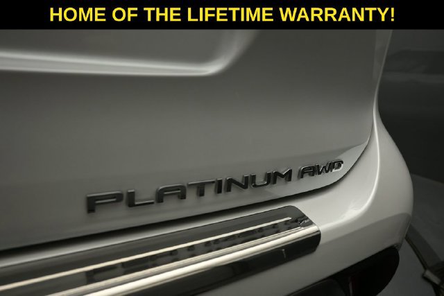 Used 2025 Toyota Highlander Platinum AWD/4WD image 50