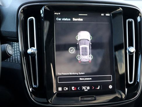 Used 2022 Volvo XC40 P8 Recharge Plus AWD/4WD image 30