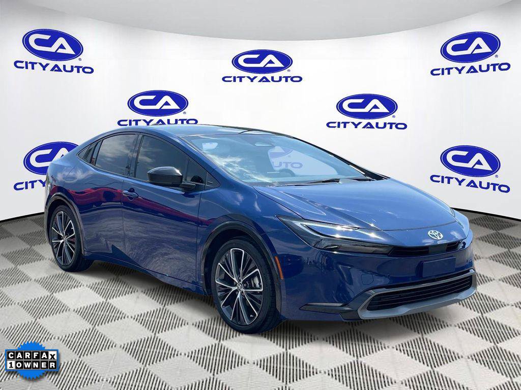 Used 2024 Toyota Prius XLE FWD image 1