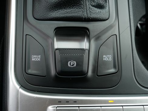Certified 2026 Kia Carnival FWD image 31